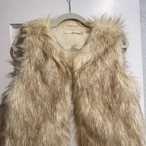 Ellison Faux Fur Vest / Women's Small